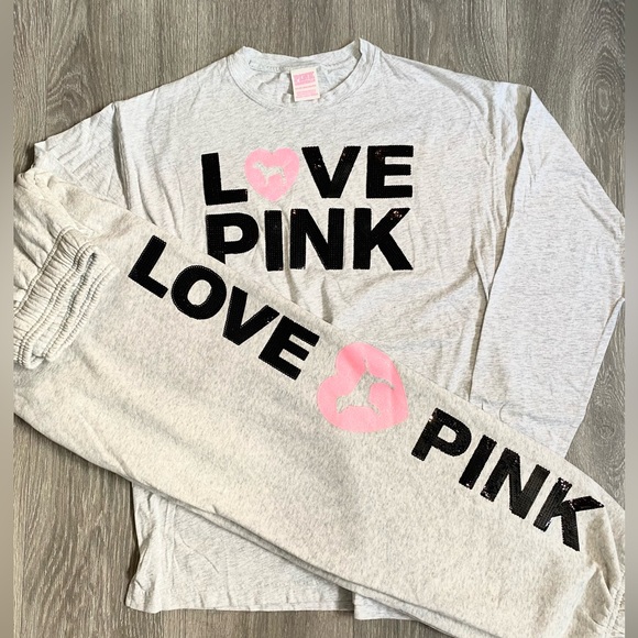 NWOT VS PINK ORIGINALS CAMPUS HEATHER GRAY BLING 2 PIECE SET JOGGERS AND T-SHIRT - Picture 3 of 17